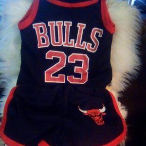 Michael Jordan #23 Chicago Bulls Kids Basketball 2-pc outfit 18-24 months